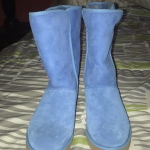 Blue uggs NEVER WORN A